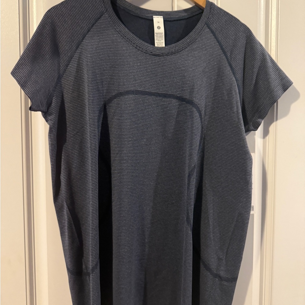 Lululemon NWT Swiftly Tech Short Sleeve 2.0 hip spandex stripe white blue 14